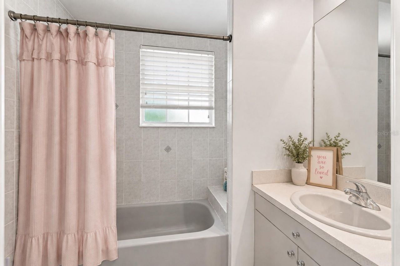 11200 Woodland Waters Boulevard , Weeki Wachee, FL 34613 Photo
