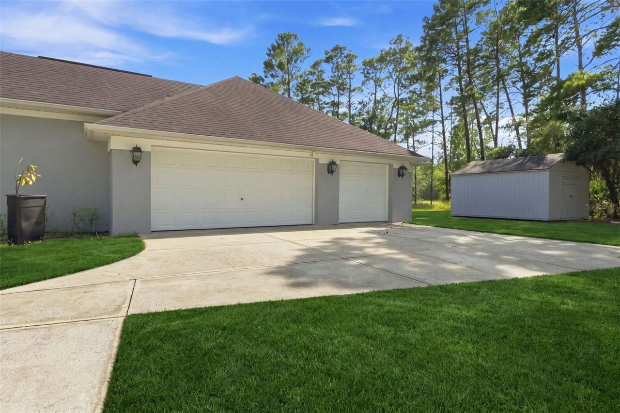 11200 Woodland Waters Boulevard , Weeki Wachee, FL 34613 Photo
