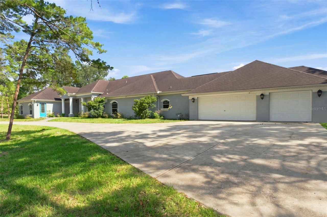 11200 Woodland Waters Boulevard , Weeki Wachee, FL 34613 Photo