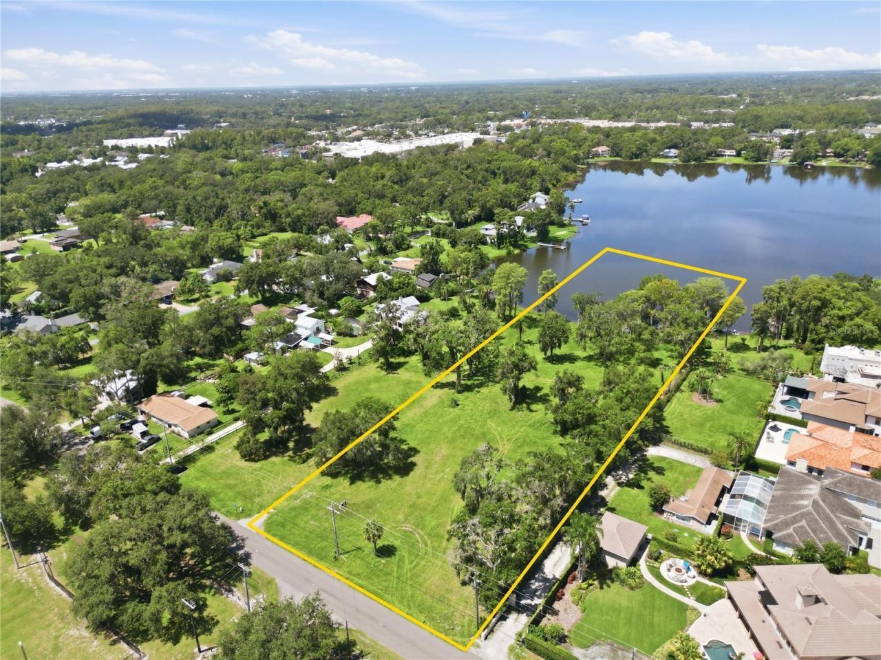 13416 N Lincoln Avenue , Tampa, FL 33618 Photo