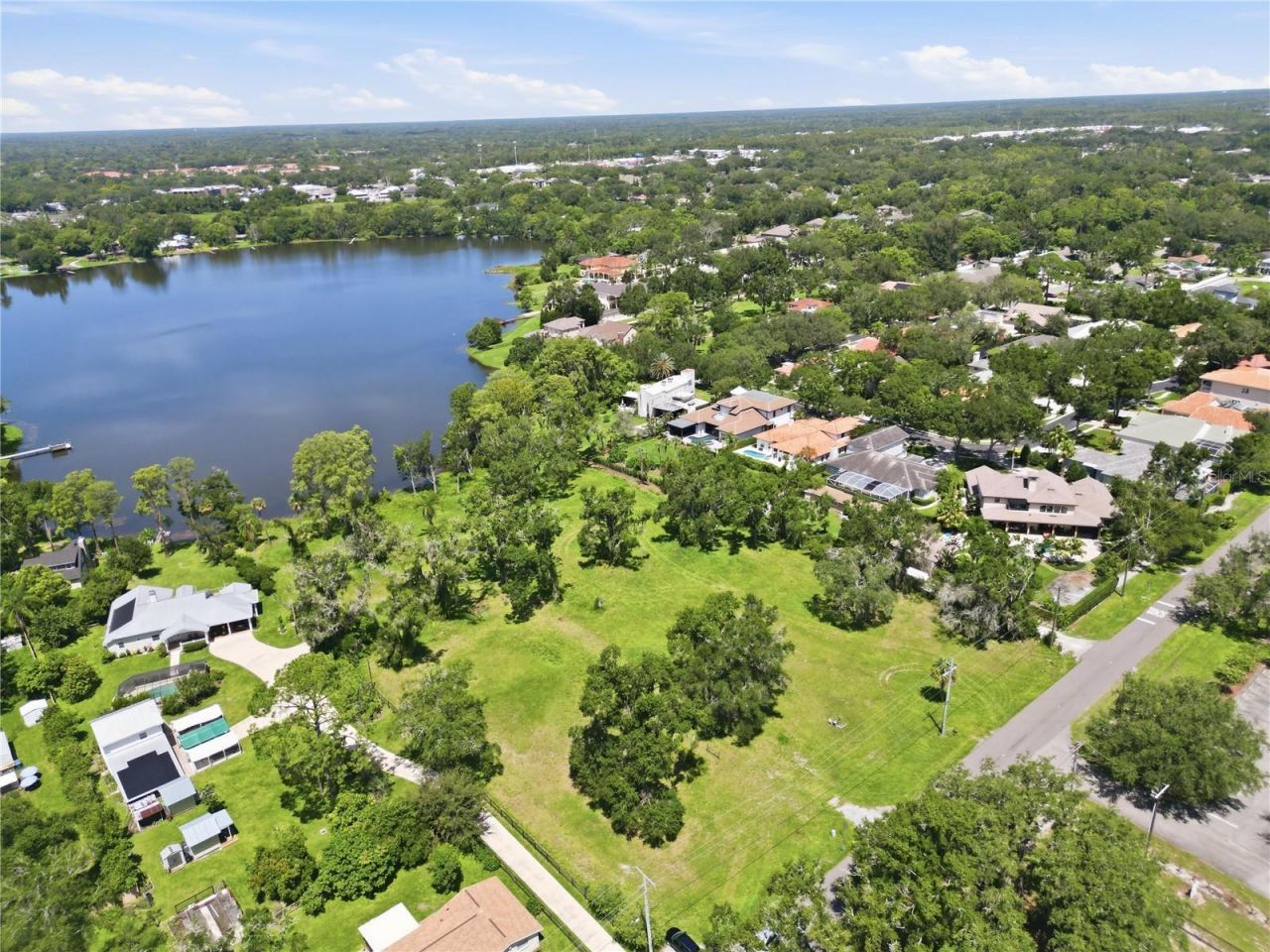 13414 N Lincoln Avenue , Tampa, FL 33618 Photo