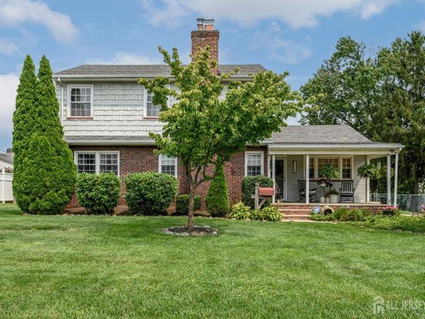 776 Harrell Avenue, Woodbridge, NJ 07095