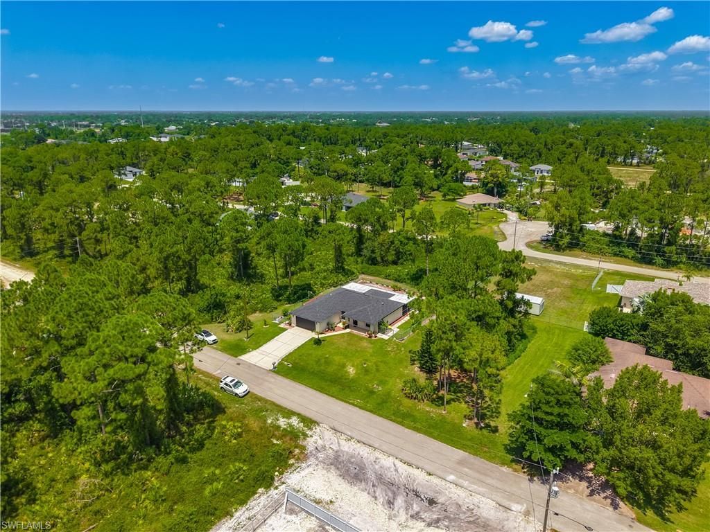 927 Franklin St E, Lehigh Acres, FL 33974 Photo