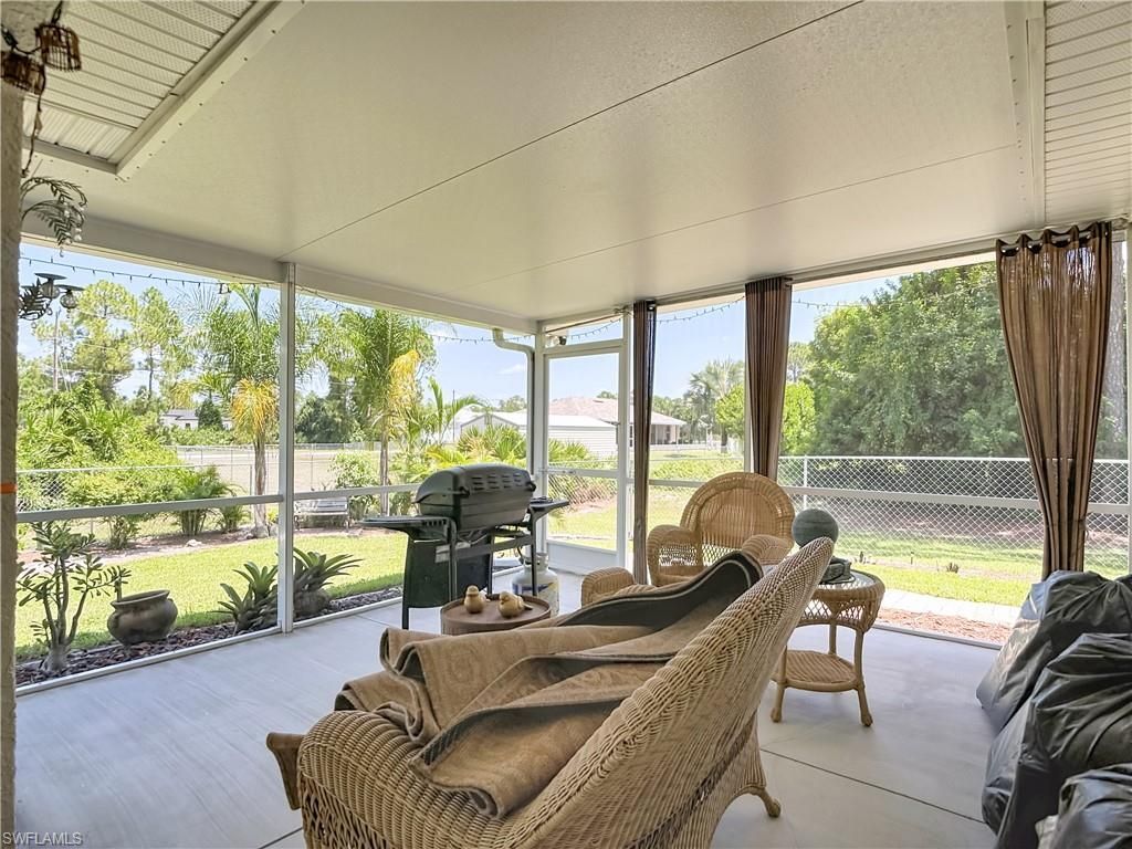 927 Franklin St E, Lehigh Acres, FL 33974 Photo