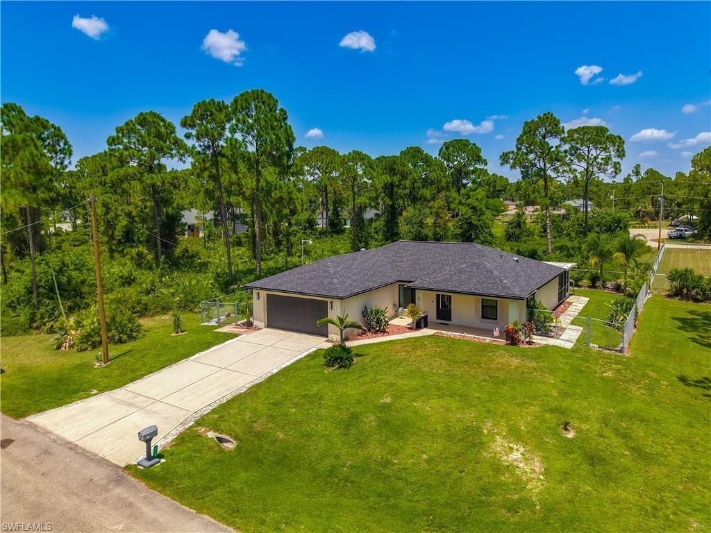 927 Franklin St E, Lehigh Acres, FL 33974 Photo