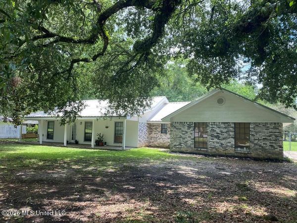 1119 S Beech Street, Picayune, MS 39466
