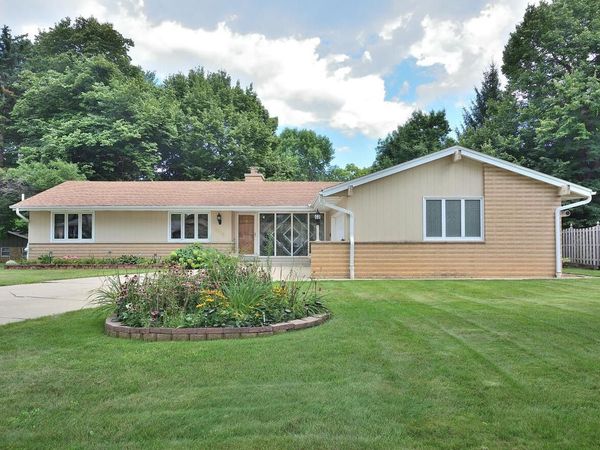 5222 S 20th STREET, Milwaukee, WI 53221