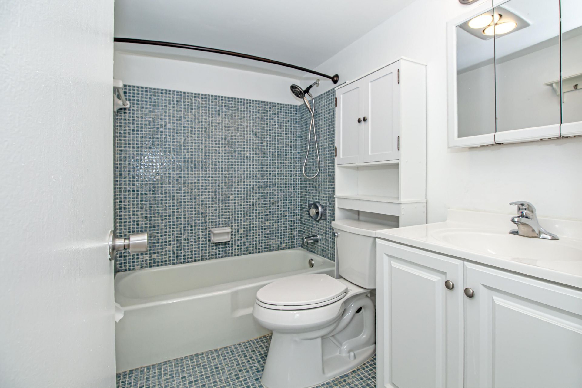 402 Lake Shore Drive, West Palm Beach, FL 33403 Photo
