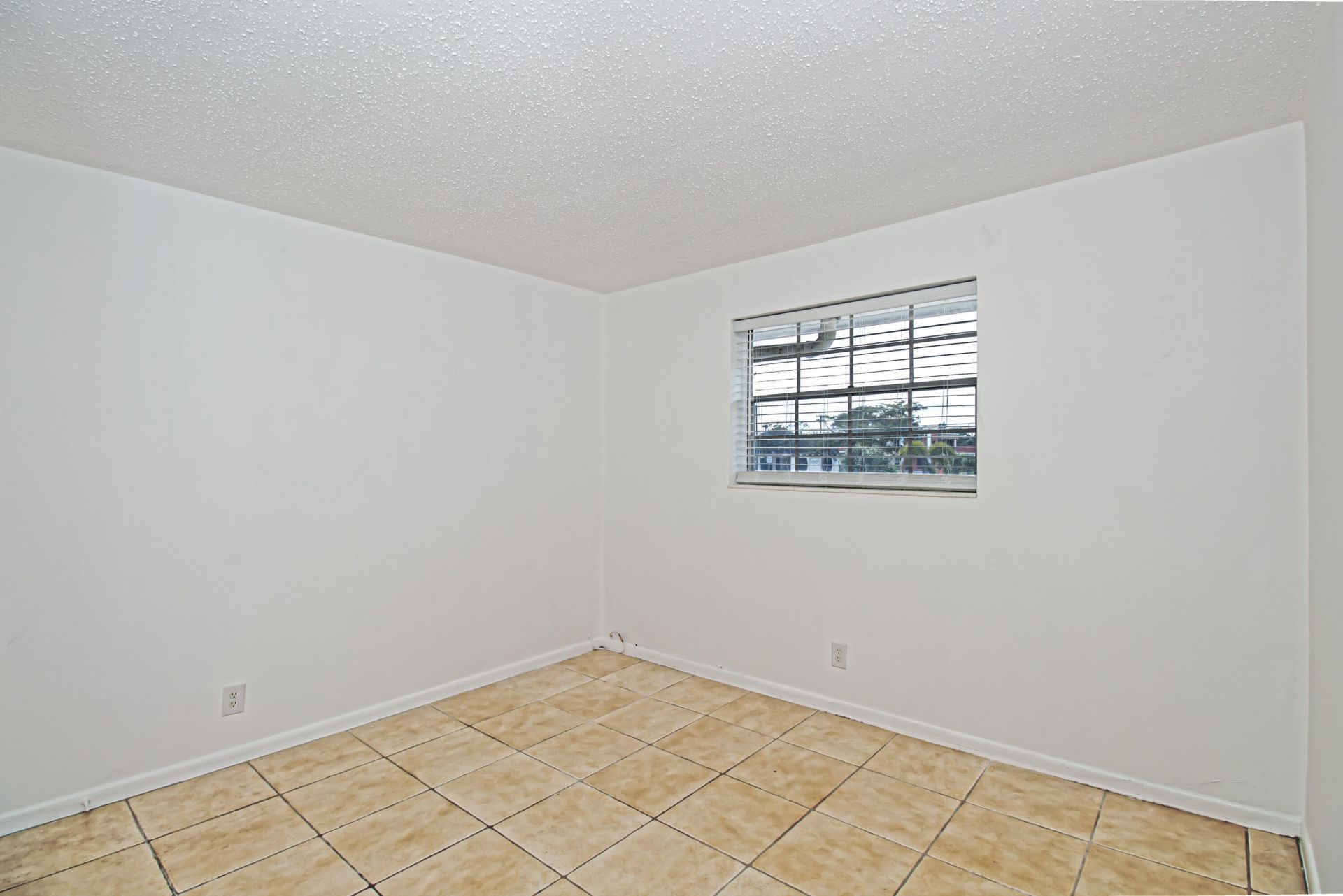 402 Lake Shore Drive, West Palm Beach, FL 33403 Photo