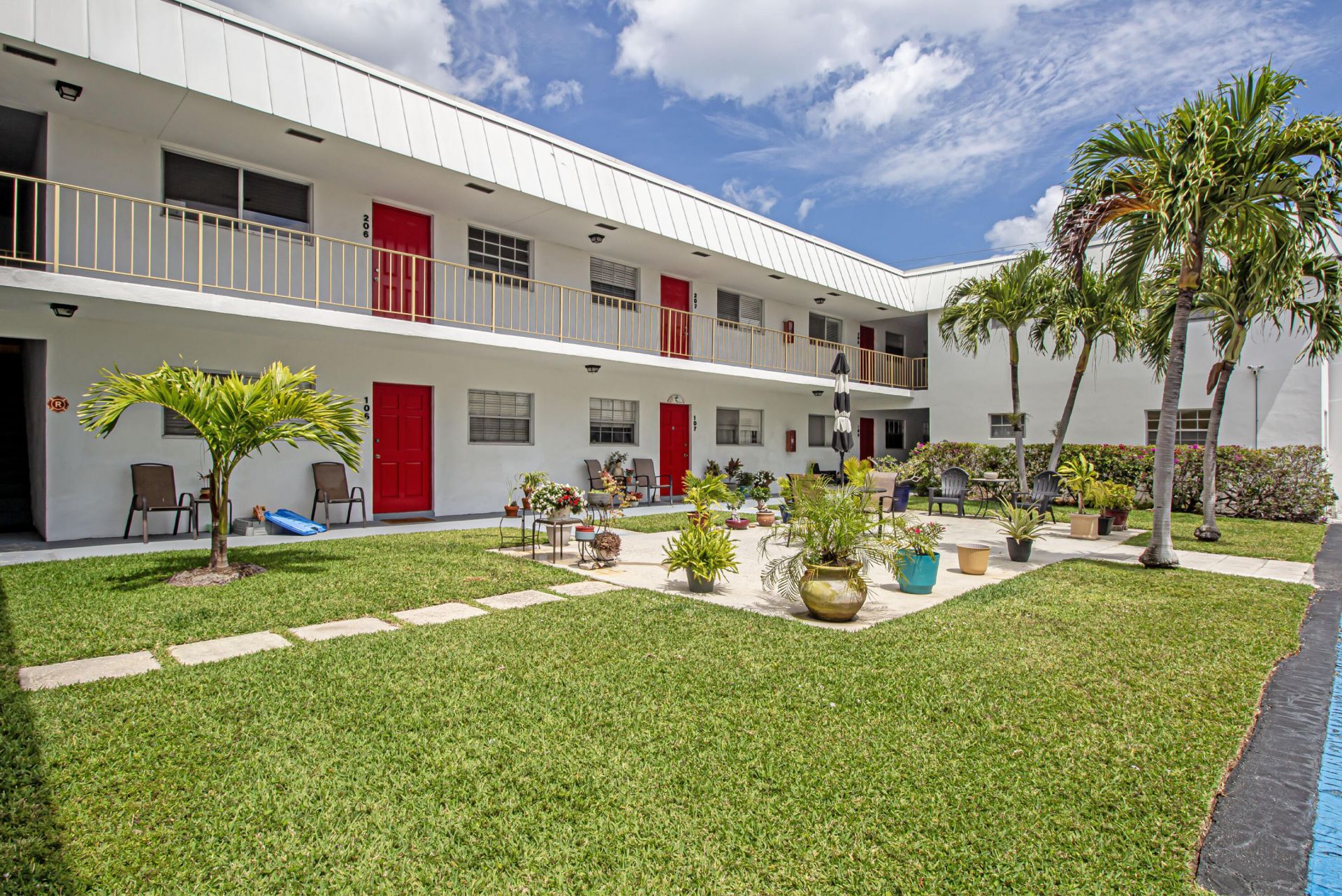 402 Lake Shore Drive, West Palm Beach, FL 33403 Photo