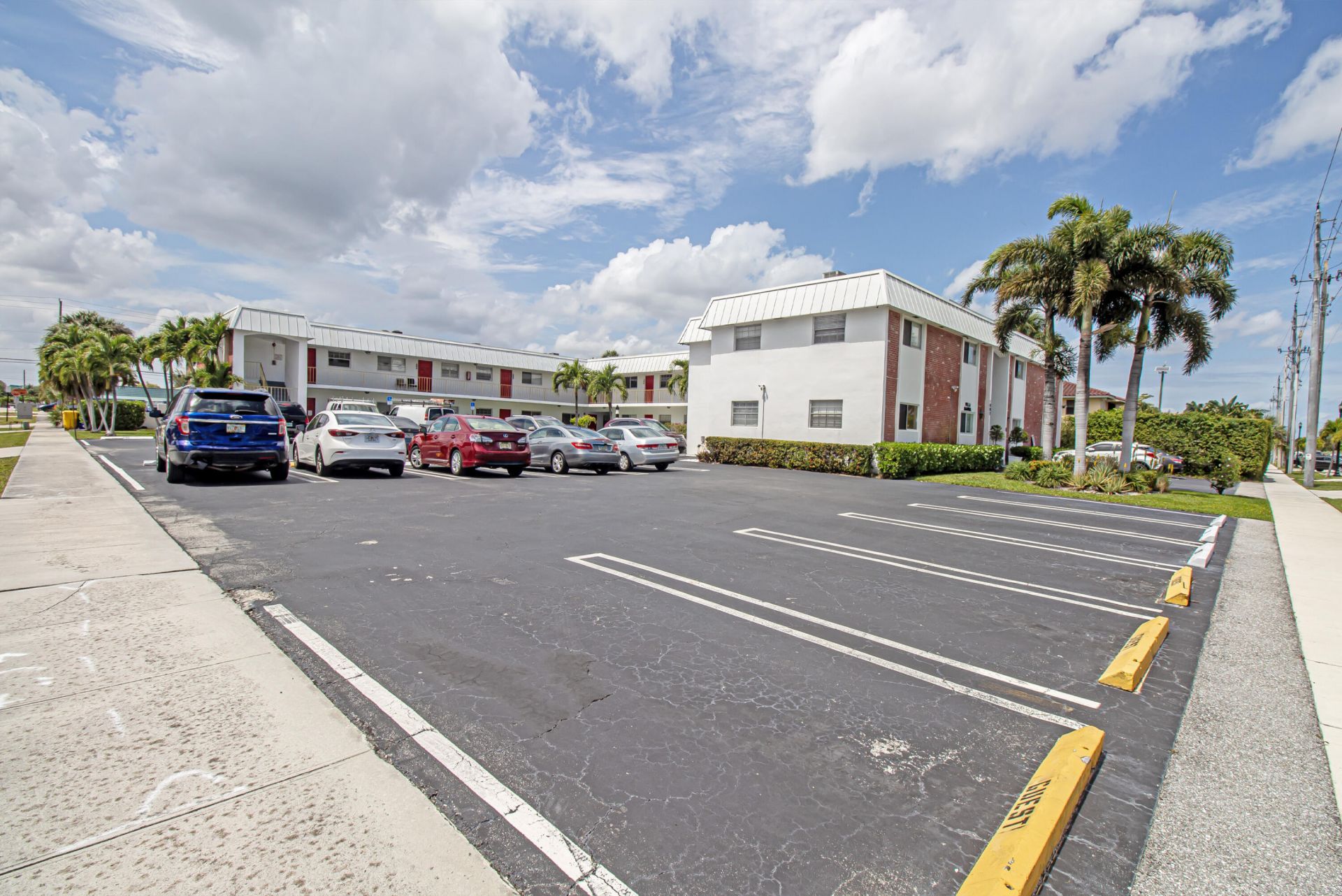 402 Lake Shore Drive, West Palm Beach, FL 33403 Photo