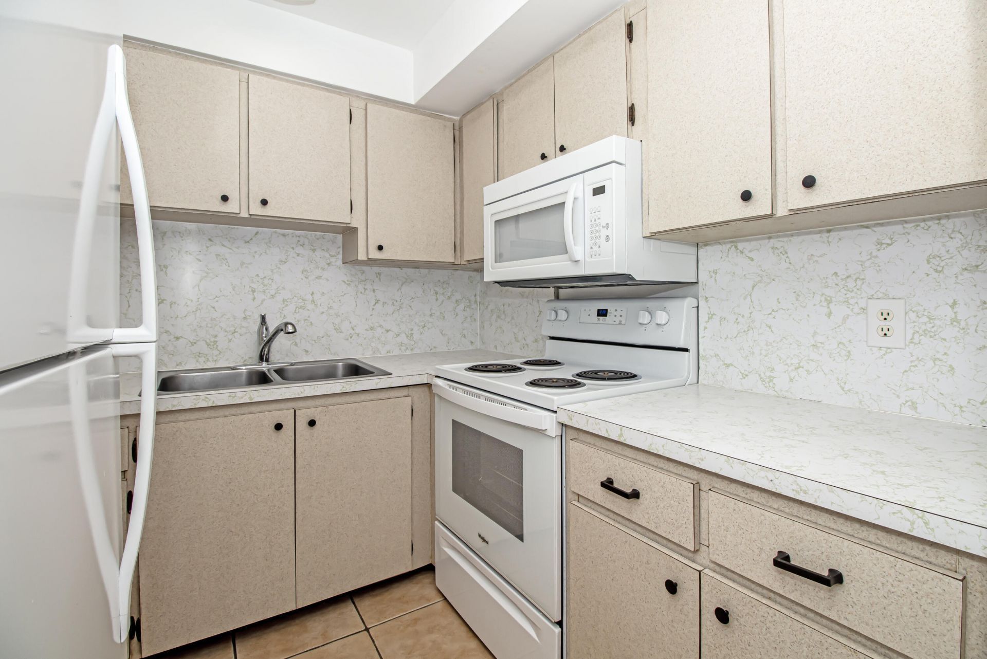 402 Lake Shore Drive, West Palm Beach, FL 33403 Photo