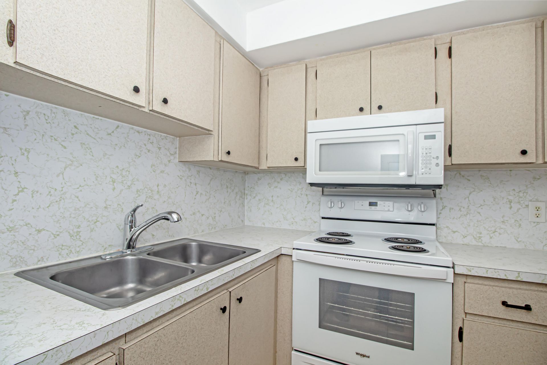 402 Lake Shore Drive, West Palm Beach, FL 33403 Photo