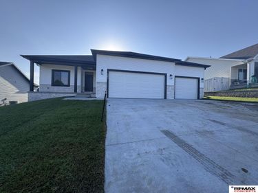 1047 S 9th Avenue, Ashland, NE 68003