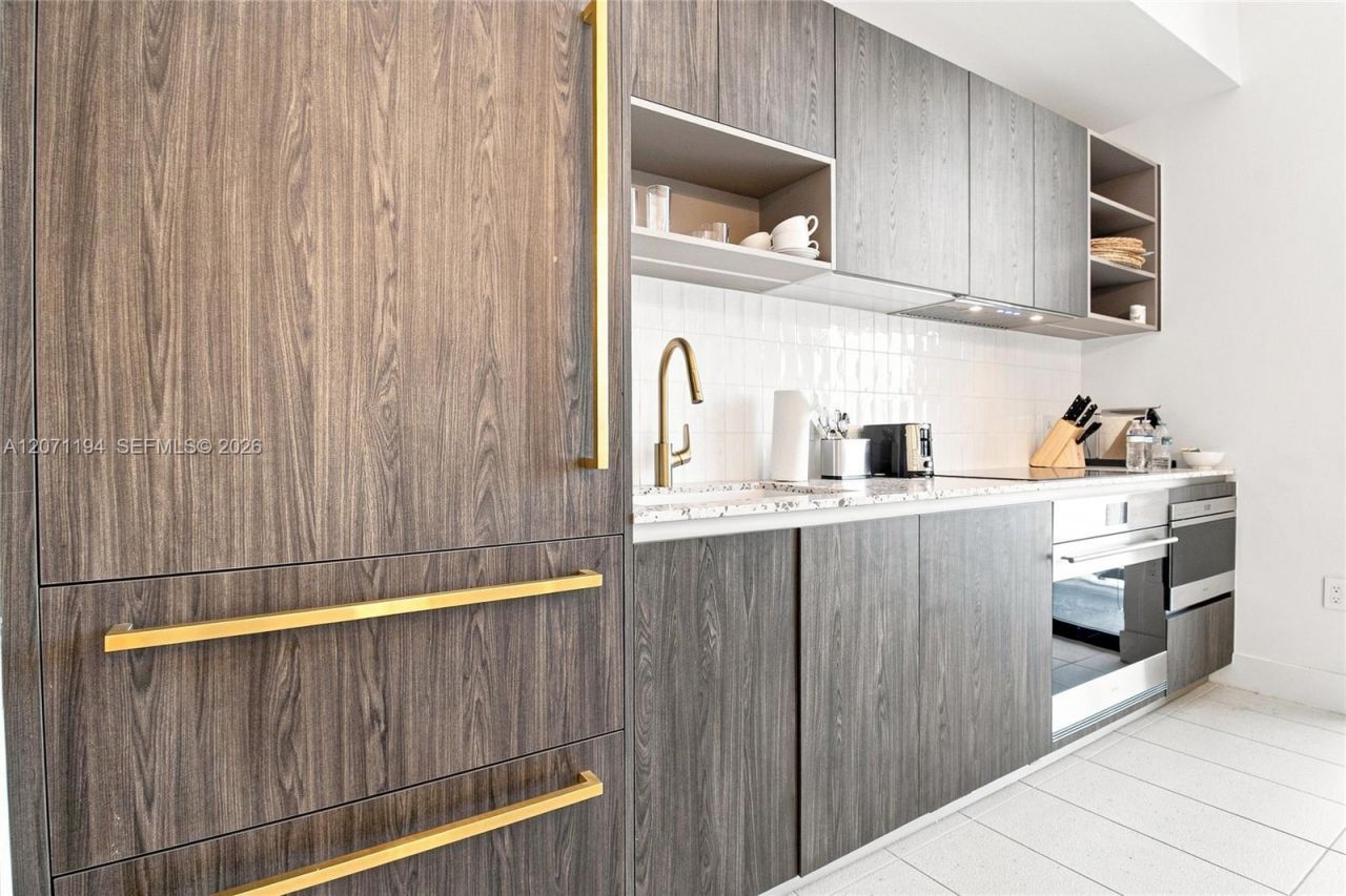 159 NE 6th St, Unit 5102, Miami, FL 33132 Photo