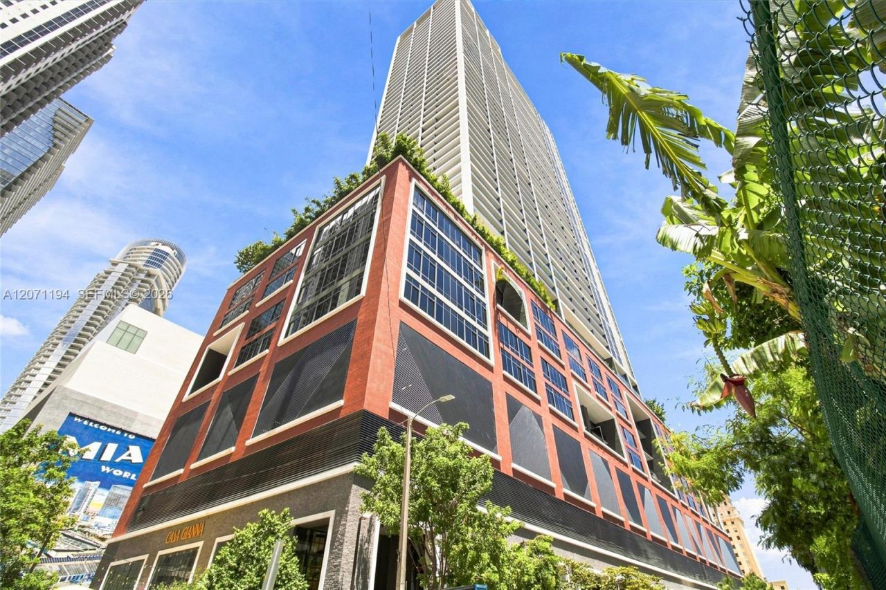 159 NE 6th St, Unit 5102, Miami, FL 33132 Photo