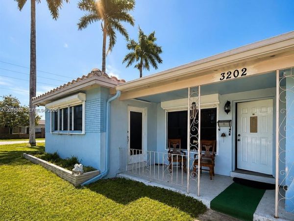 3202 Pierce St , Hollywood, FL 33021