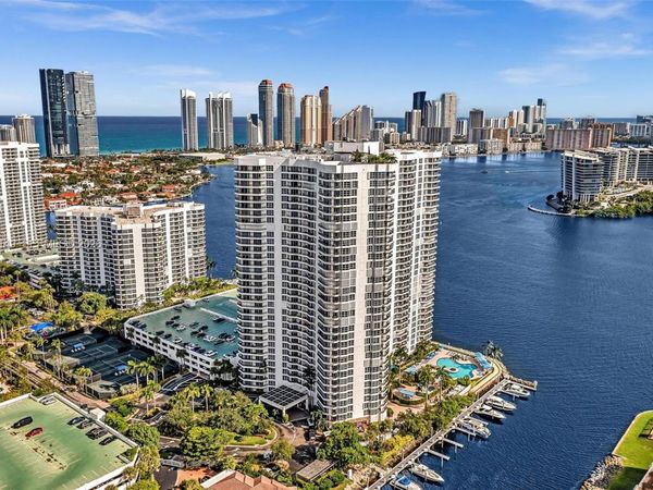 3530 Mystic Pointe Dr , Unit 411, Aventura, FL 33180