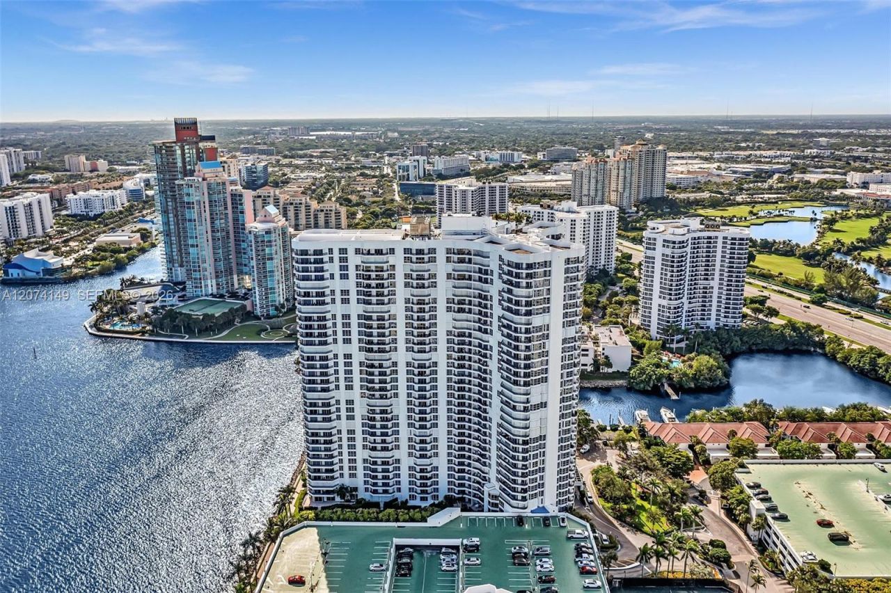 3530 Mystic Pointe Dr , Unit 411, Aventura, FL 33180 Photo