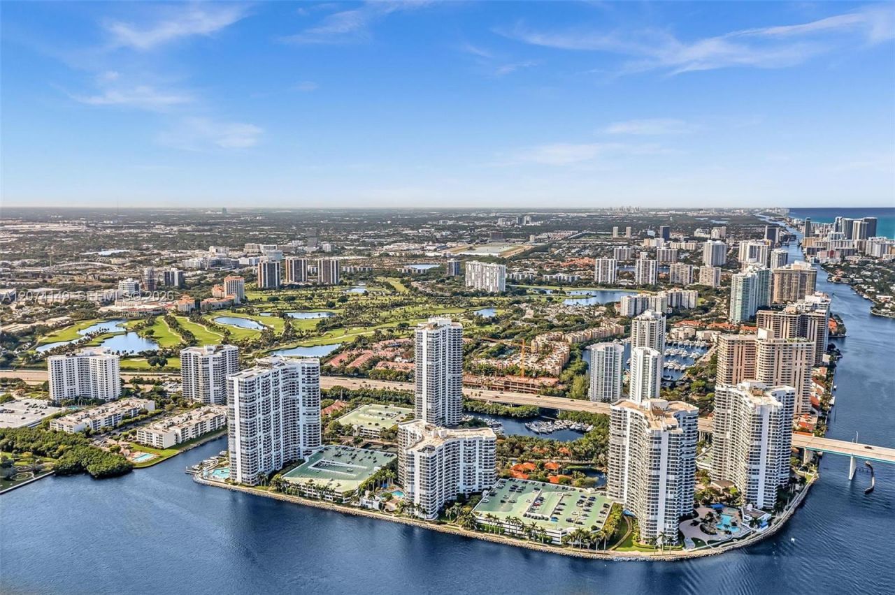 3530 Mystic Pointe Dr , Unit 411, Aventura, FL 33180 Photo