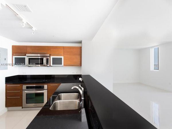 244 Biscayne Blvd , Unit 1002, Miami, FL 33132