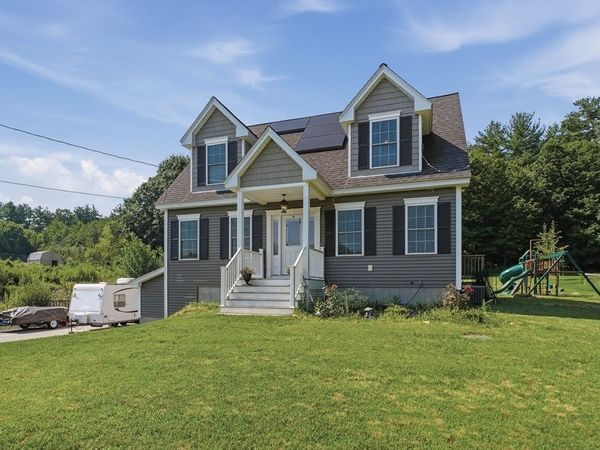 176 Oakham Road, Barre, MA 01005
