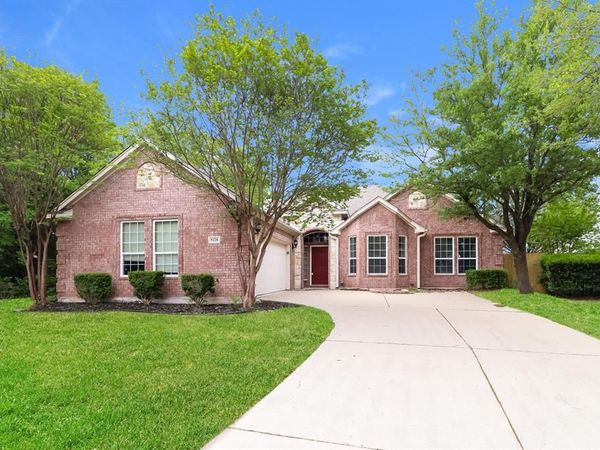5228 Estrella Lane, Benbrook, TX 76126