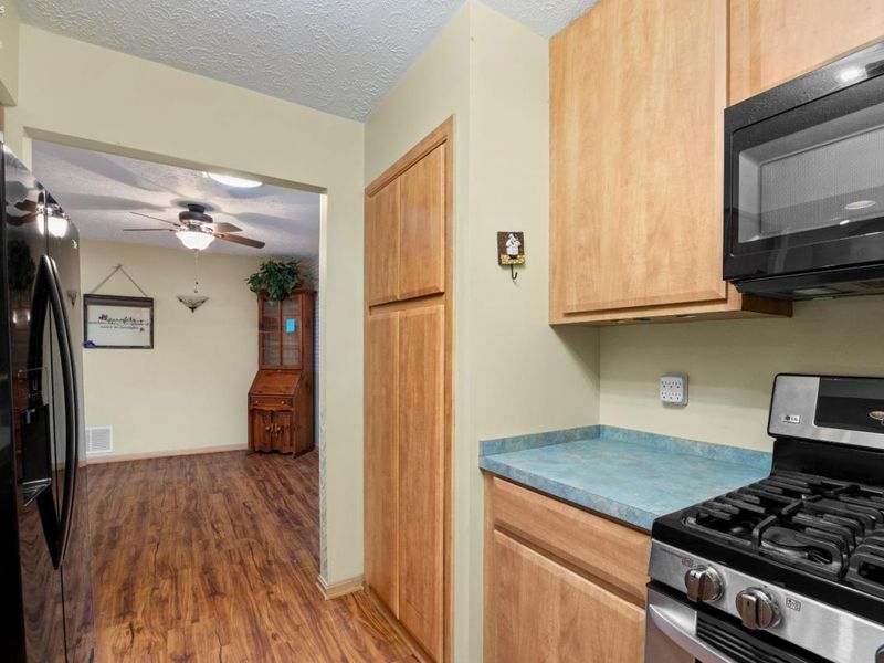 5214 Parkhurst Drive, Sheffield Village, OH 44054 Photo 14