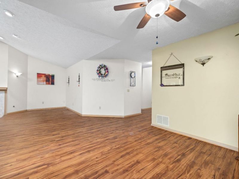 5214 Parkhurst Drive, Sheffield Village, OH 44054 Photo 8