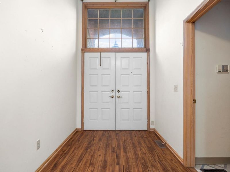 5214 Parkhurst Drive, Sheffield Village, OH 44054 Photo 9