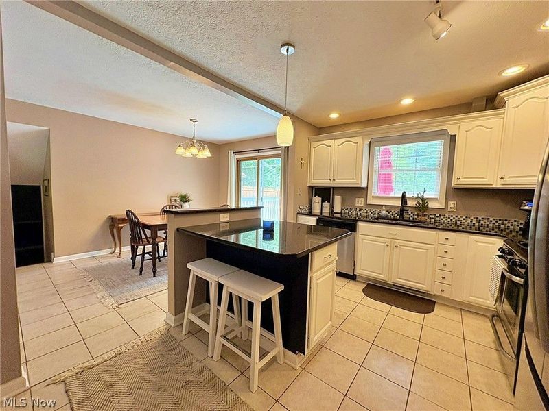 873 W Shore Boulevard, Sheffield Lake, OH 44054 Photo 12