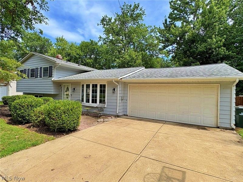 873 W Shore Boulevard, Sheffield Lake, OH 44054 Photo 2