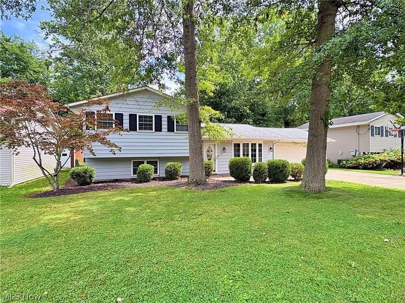873 W Shore Boulevard, Sheffield Lake, OH 44054 Photo 3