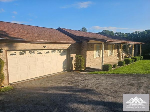 2185 Tabor Rd, Bluefield, WV 24701
