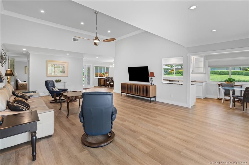 5203 SE Club Way, Stuart, FL 34997 Photo