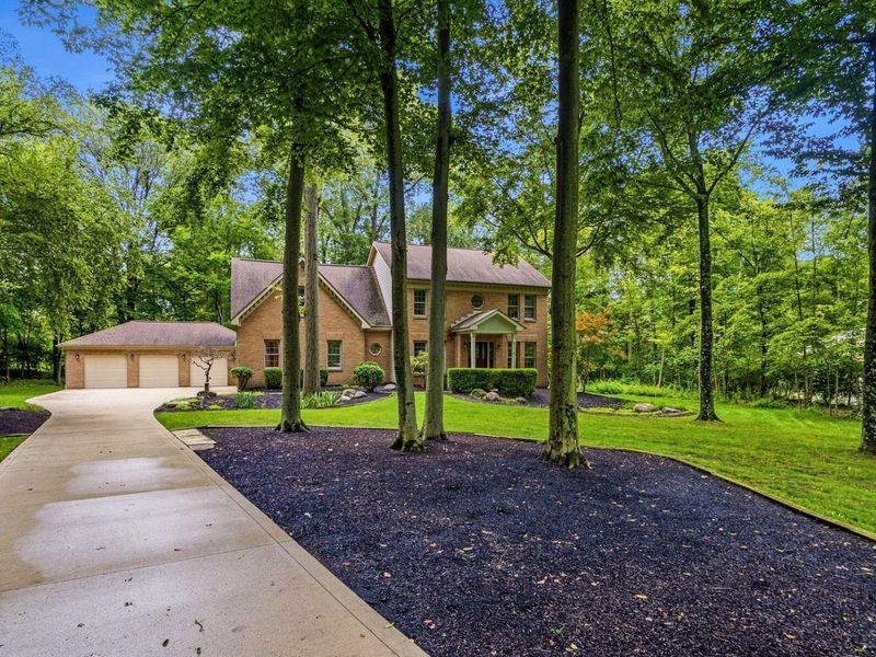 4375 Millwater Drive, Powell, OH 43065 Photo 2