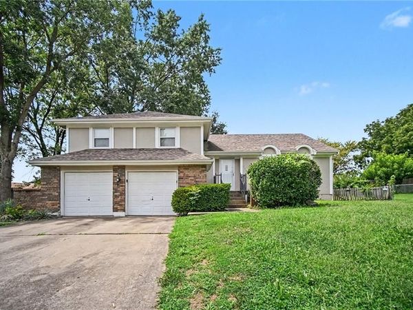 11901 E 54th Terrace, Kansas City, MO 64133