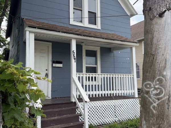 557 Oak Street , Waukegan, IL 60085