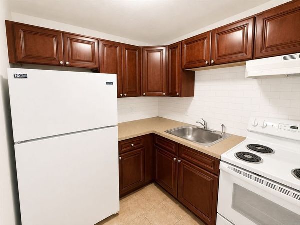 350 Highland Ave, Unit L2, Everett, MA 02148