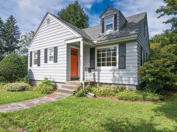 202 Jackson St, Northampton, MA 01060