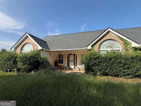 4404 Lowden Point, Gainesville, GA 30506