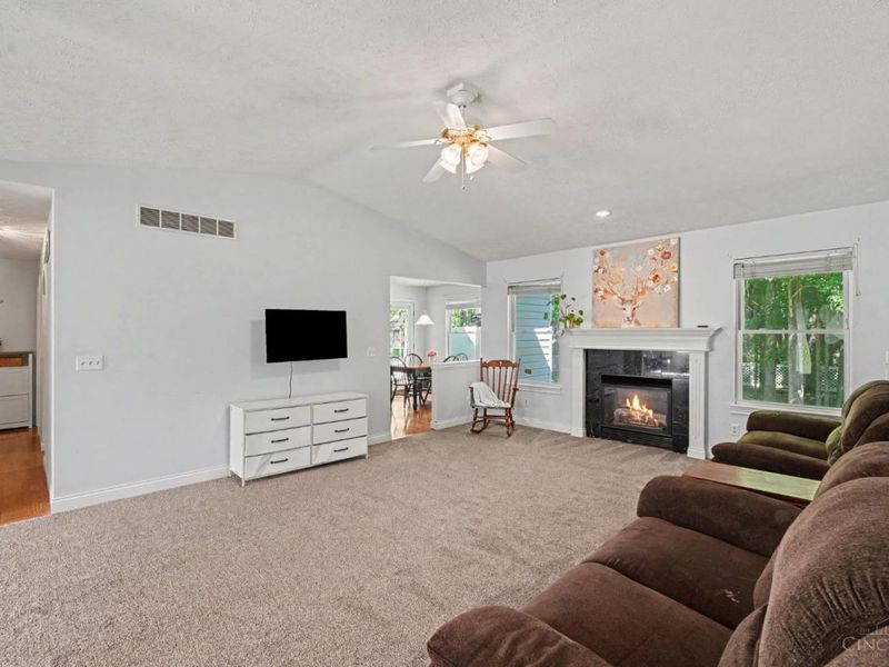 3476 Winter Holly Drive, Amelia, OH 45102 Photo 3