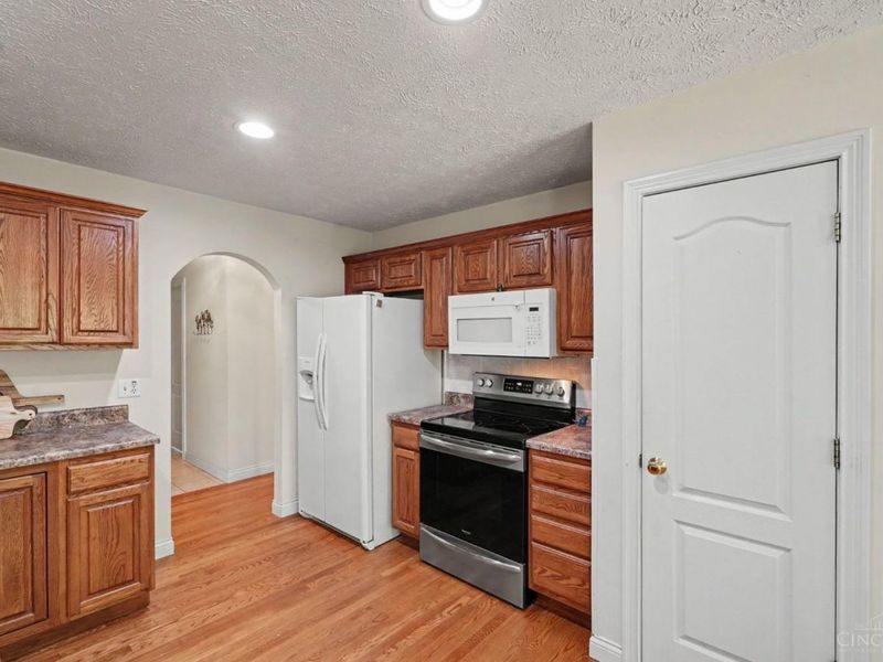 3476 Winter Holly Drive, Amelia, OH 45102 Photo 6