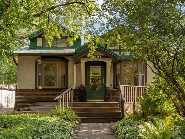 3521 E Minnehaha Parkway, Minneapolis, MN 55417