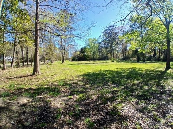 930 VIRGINIA Avenue , Bogalusa, LA 70427