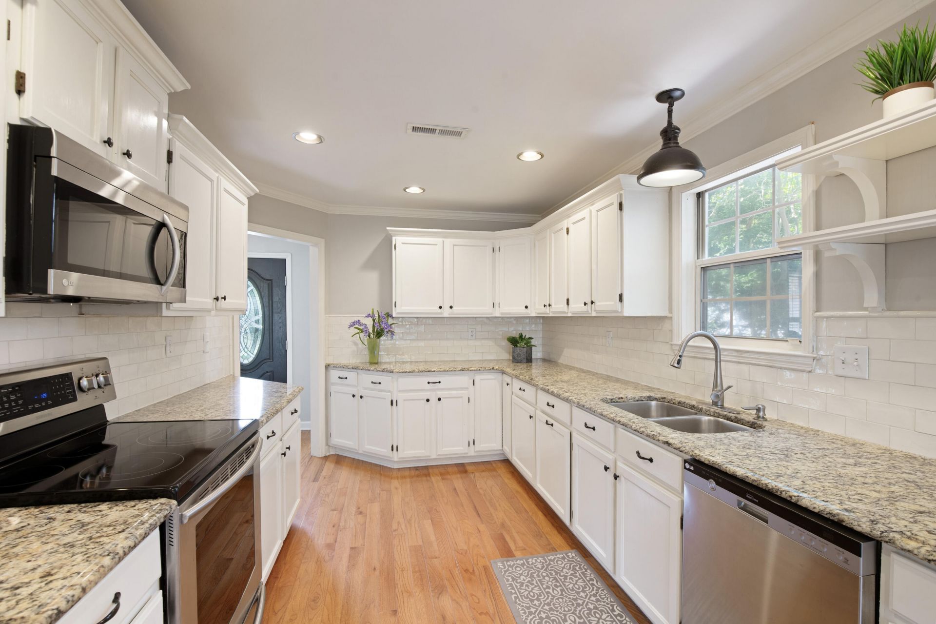 812 Harbor Place Drive Photo 17