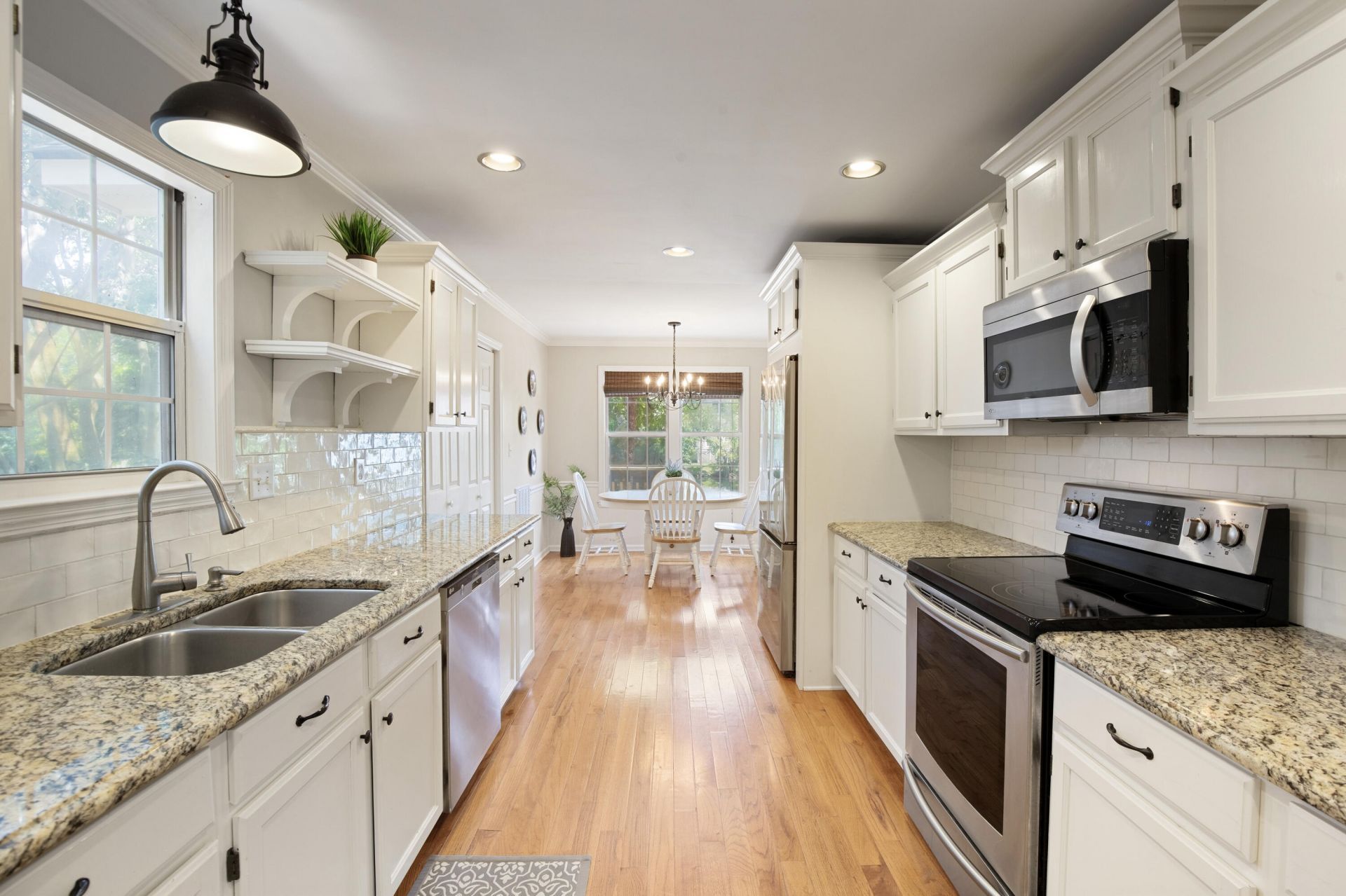 812 Harbor Place Drive Photo 6