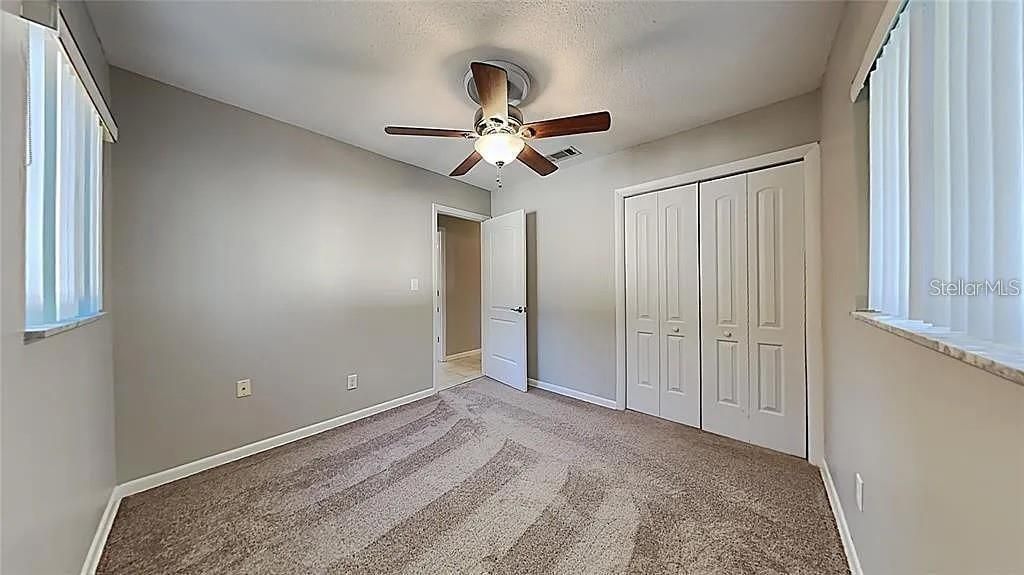 7481 Oak Street Ne, Saint Petersburg, FL 33702 Photo