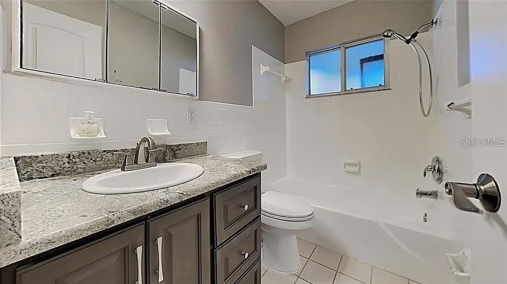 7481 Oak Street Ne, Saint Petersburg, FL 33702 Photo