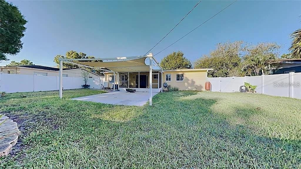 7481 Oak Street Ne, Saint Petersburg, FL 33702 Photo